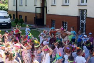 Animator zabaw dla dzieci w szkole - idnianie animator dla dzieci na karnawał szkolny, animator zabaw na imprezy szkolne